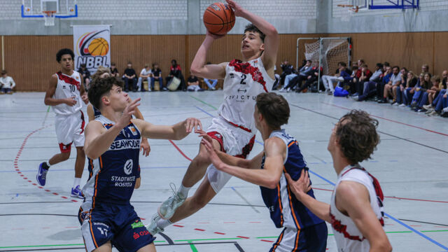 Die GIANTS-NBBL hat im ersten Saisonspiel gegen Rostock gewonnen. Fotos: Fankhauser