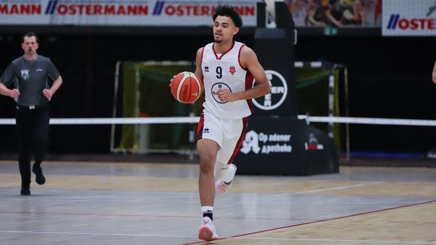 Die "Zwote" um Milton Heckel gewinnt gegen SV Haspe 70 / Foto: Frank Fankhauser