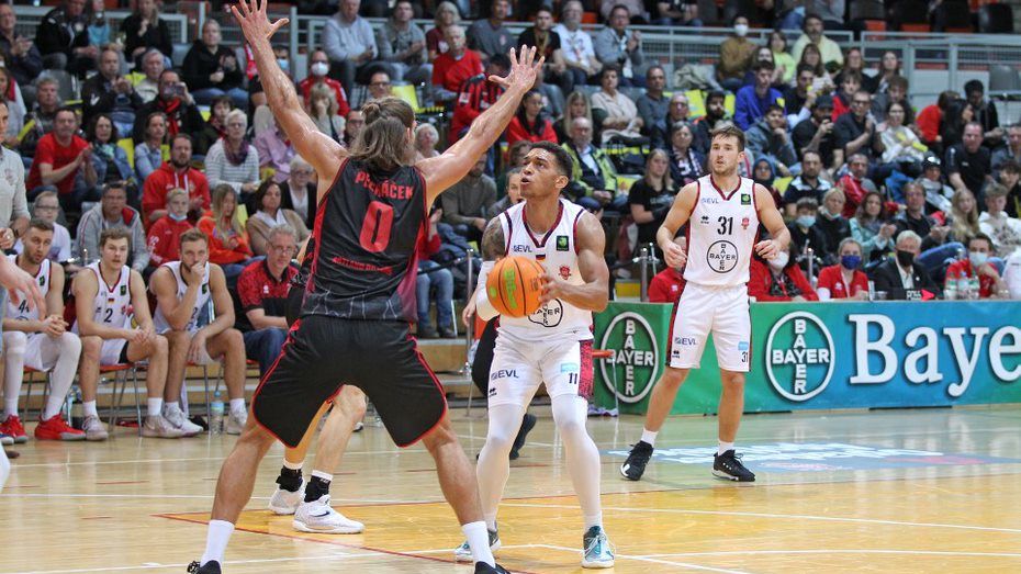 Ferenc Gille und die BAYER GIANTS fuhren ihren insgesamt 4. Saisonsieg ein / Foto: Michael Fleschenberg