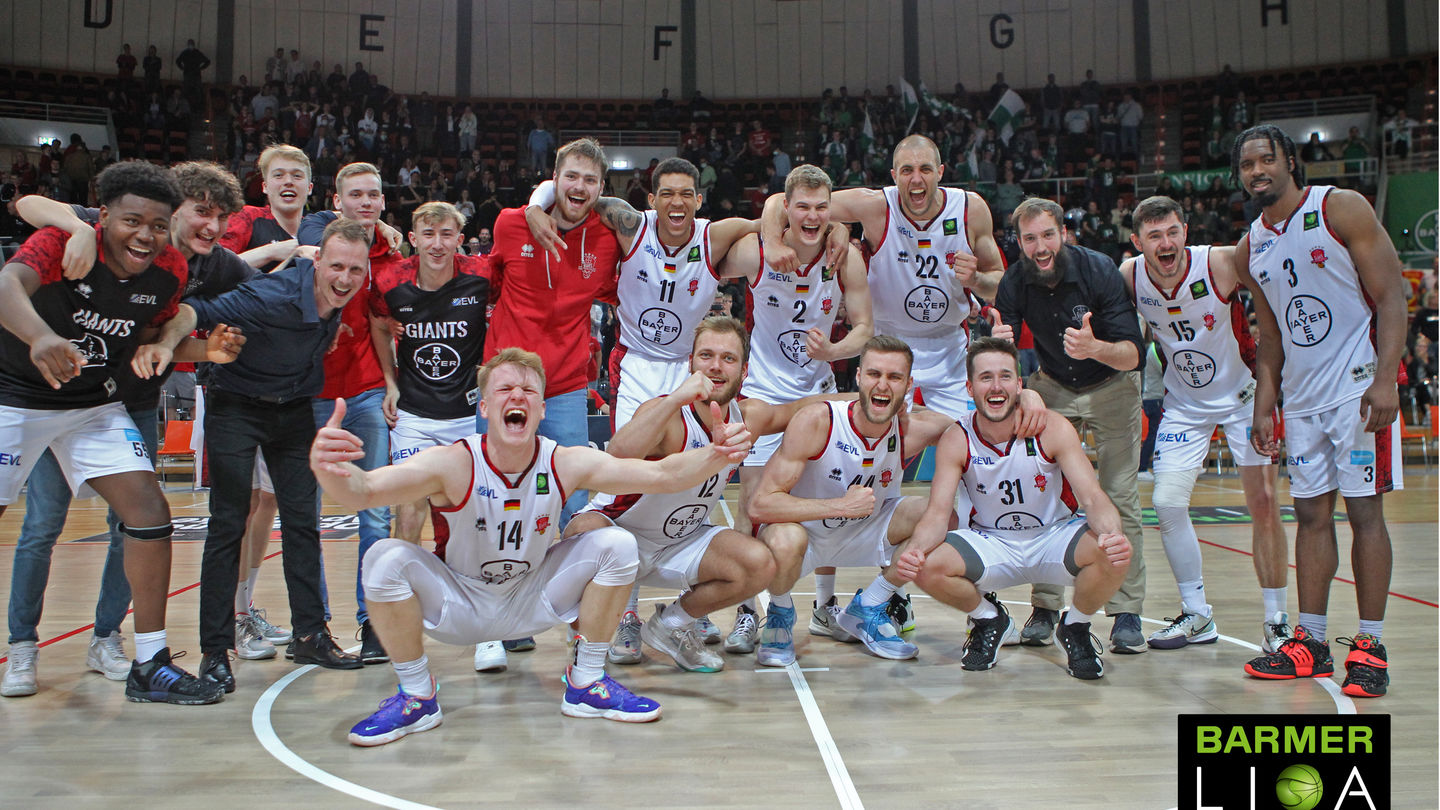 Großer Jubel bei den BAYER GIANTS: Der Rekordmeister zieht in das Halbfinale ein! - Foto: Michael Fleschenberg