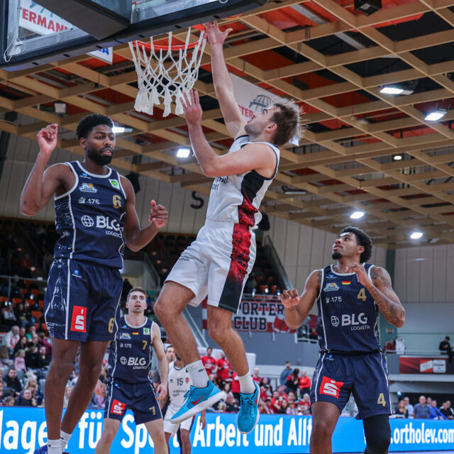 Gegen Bremerhaven gab es für Sebastian Brach & Co. nichts zu holen / Foto: Frank Fankhauser