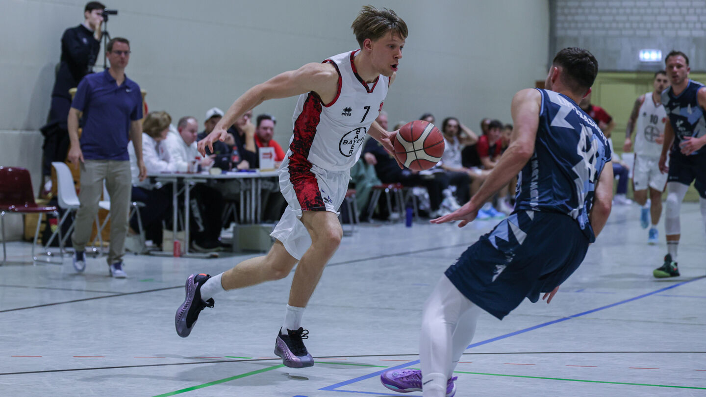 Gewann mit der BAYER-U22 gegen Olpe: Tim Schnelle / Foto: Frank Fankhauser