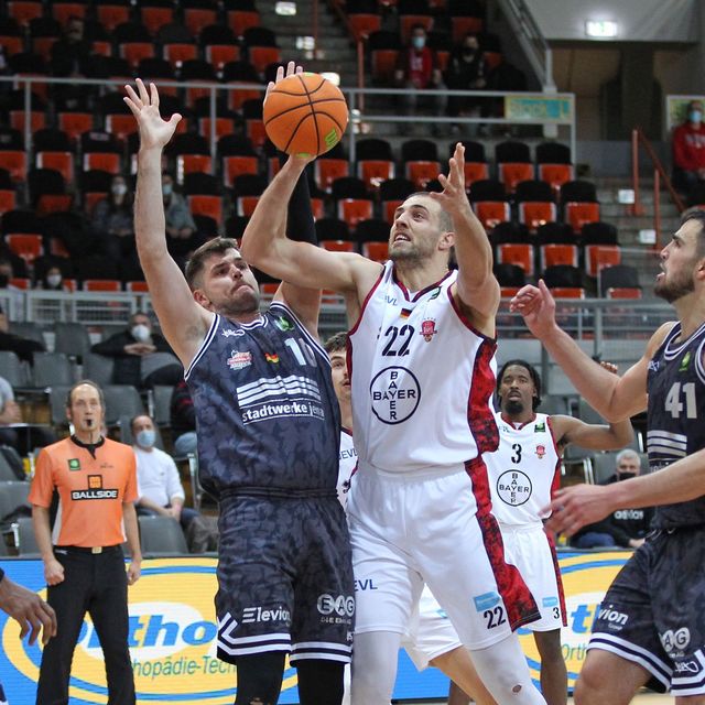 Ein weiteres "Double-Double": Dennis Heinzmann zeigte sich gegen Jena einmal mehr von seiner guten Seite / Foto: Michael Fleschenberg
