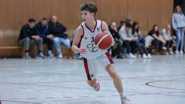 Die GIANTS-JBBL hatte gegen Köln nicht zu bestellen. Foto: Fankhauser
