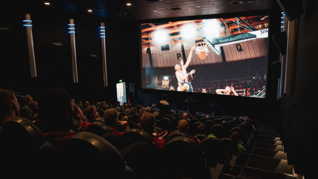 Der Partnerabend begann mit einem imposanten Clip über die GIANTS. Foto: Althoff