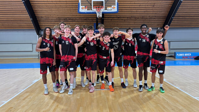 Die GIANTS-NBBL gewann das wichtige Derby bei den RheinStars Köln. Foto: Pulsfort