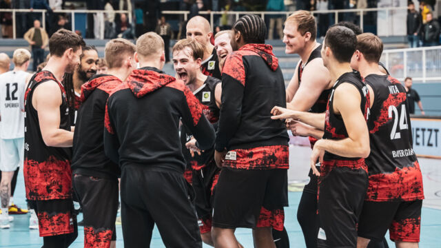 Die BAYER GIANTS können den nächsten Sieg bejubeln. Foto: Althoff