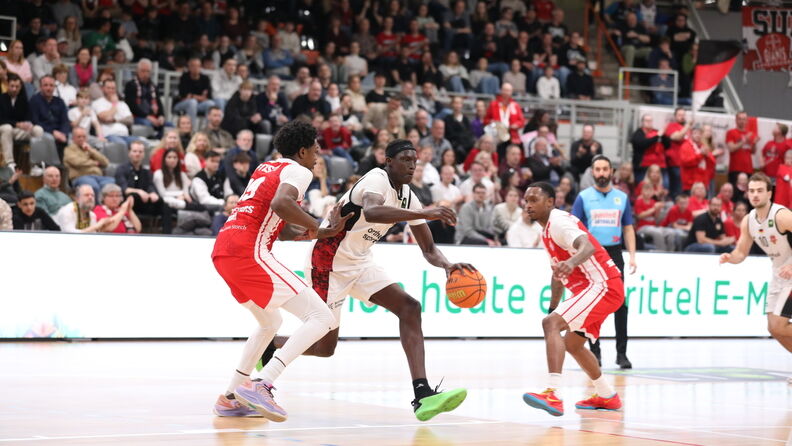 Überragte in Koblenz, auch am 32. Spieltag gegen Wolmirstedt? Lök Wur / Foto: Uwe Pulsfort