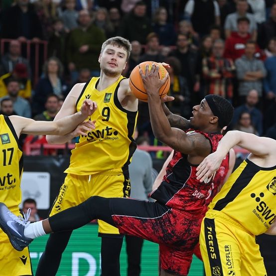 Gekämpft und dennoch verloren: TreVion Crews unterlagen bei den Tigers Tübingen mit 79:86 / Foto: Pressefoto Ulmer