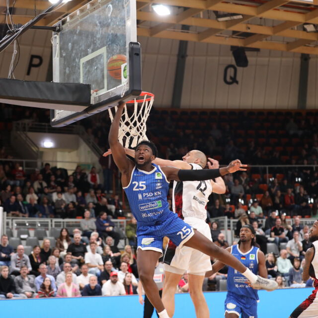 Dennis Heinzmann & Co. hatten gegen Karlsruhe das Nachsehen / Foto: Uwe Pulsfort