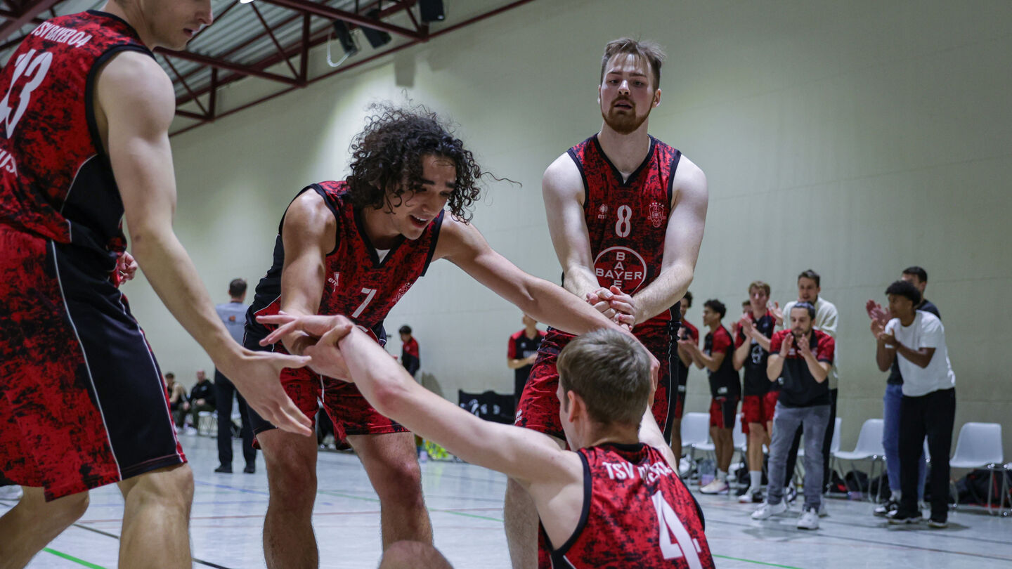 Nur gemeinsam kann sich die Herren ll aus dem Tabellenkeller der Regio befreien / Foto: Frank Fankhauser (@effefffoto)