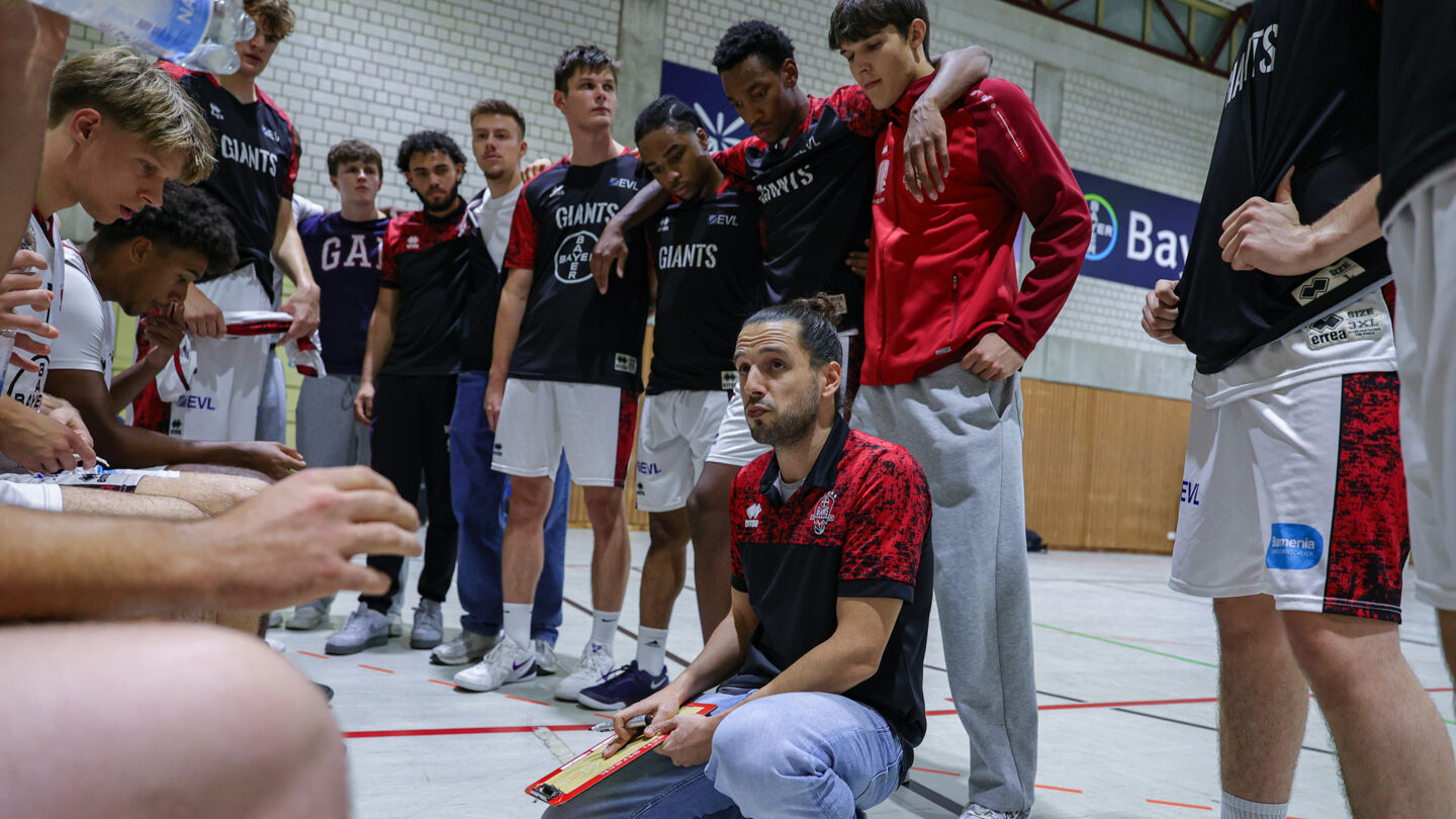 Sieg für die Mannen von Trainer Gabriel Strack gegen Salzkotten / Foto: Frank Fankhauser