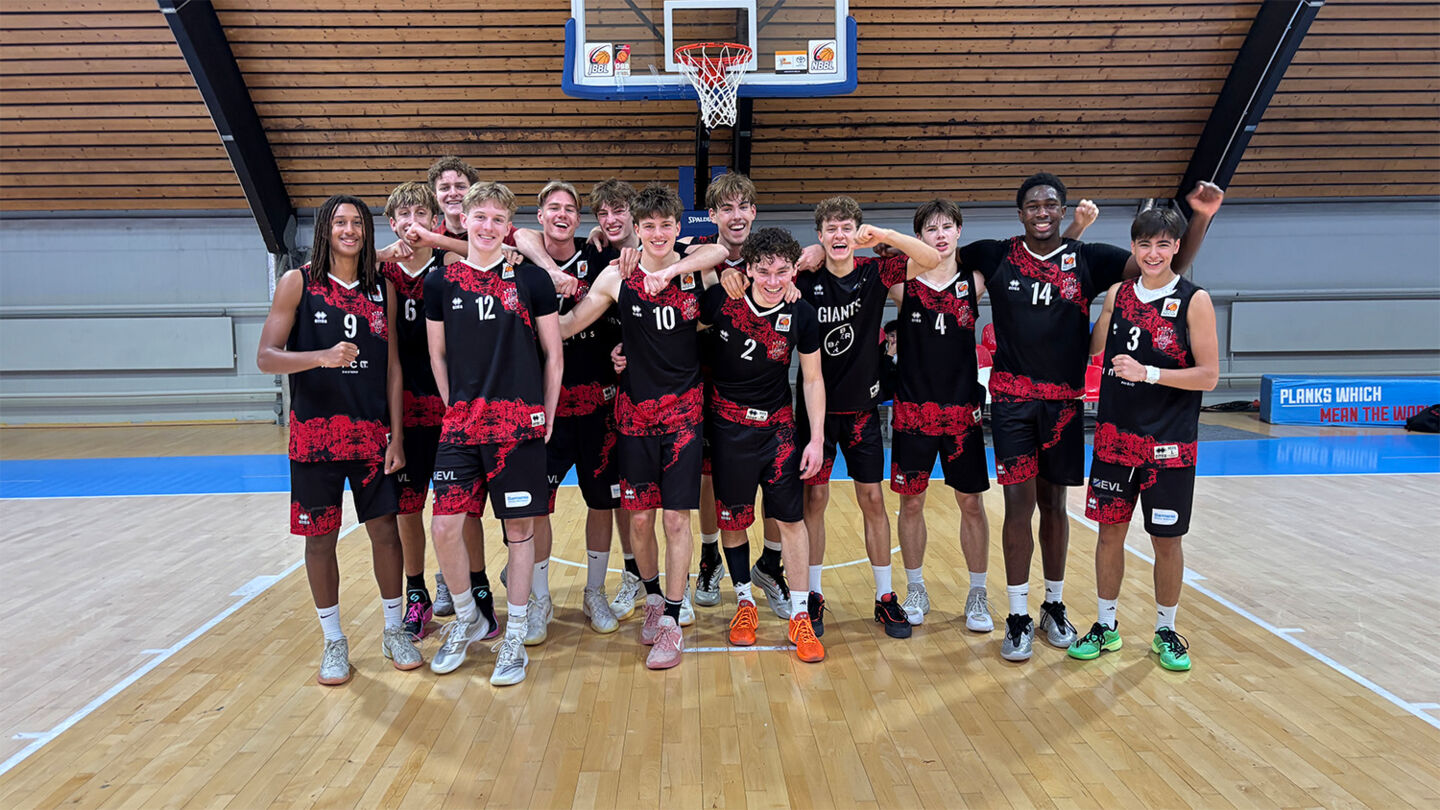 Die GIANTS-NBBL gewann das wichtige Derby bei den RheinStars Köln. Foto: Pulsfort