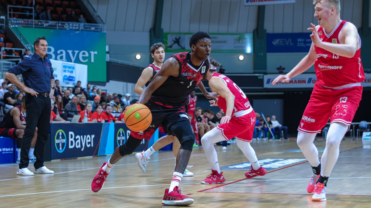 Gute Allroundleistung: C.J. Oldham erzielte gegen Iserlohn 8 Punkte und griff 5 Rebounds ab / Foto: Frank Fankhauser