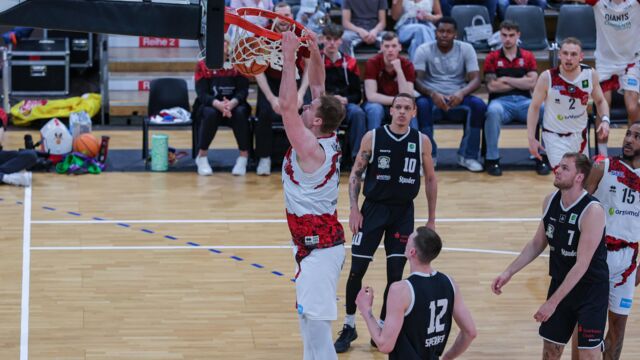 Sören-Eyke Urbansky und die GIANTS bleiben in 2024/25 Zuhause ungeschlagen / Foto: Frank Fankhauser