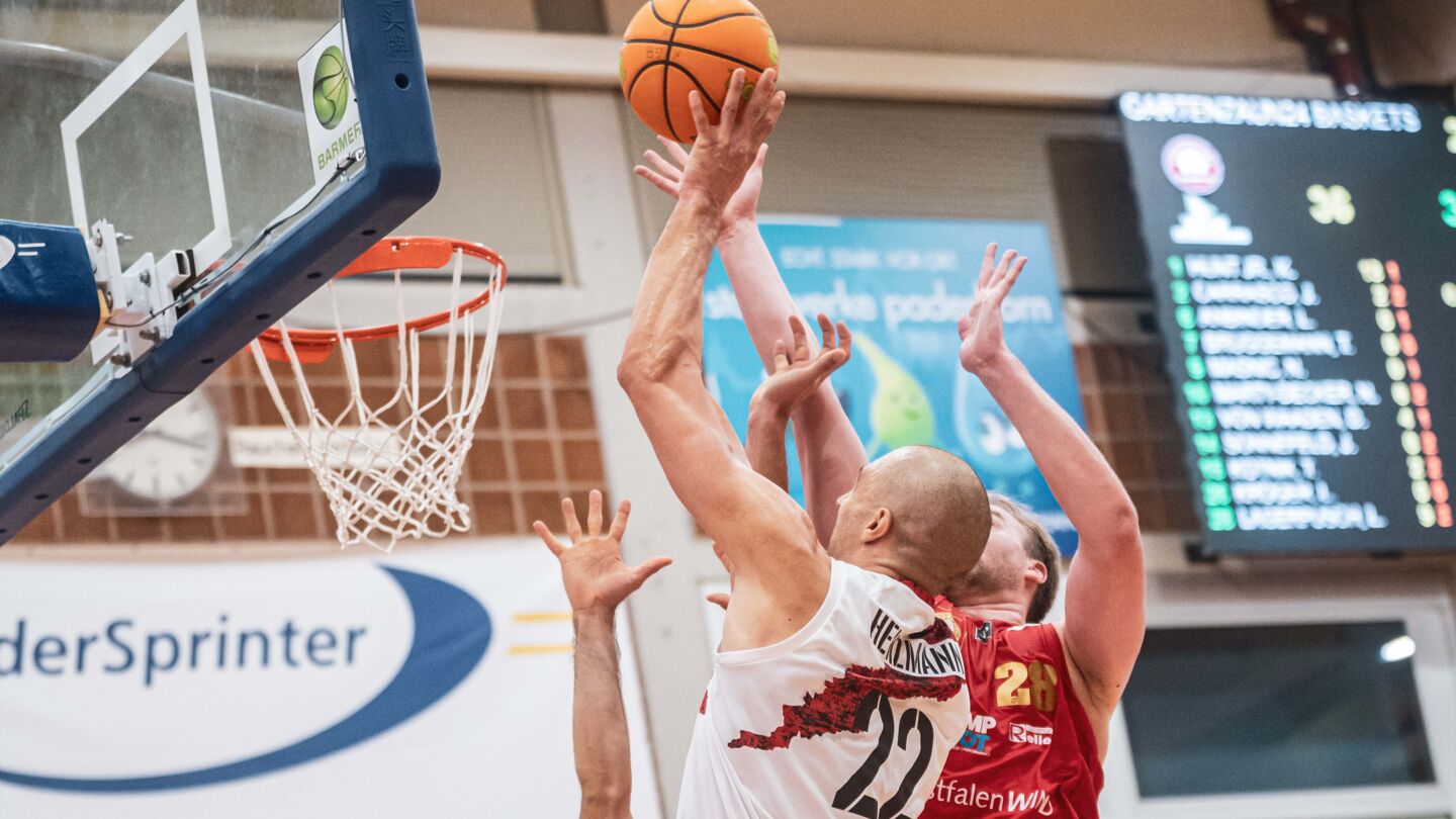 Für Dennis Heinzmann steht gegen Paderborn ein weiteres Topspiel auf dem Programm / Foto: Nils Althoff
