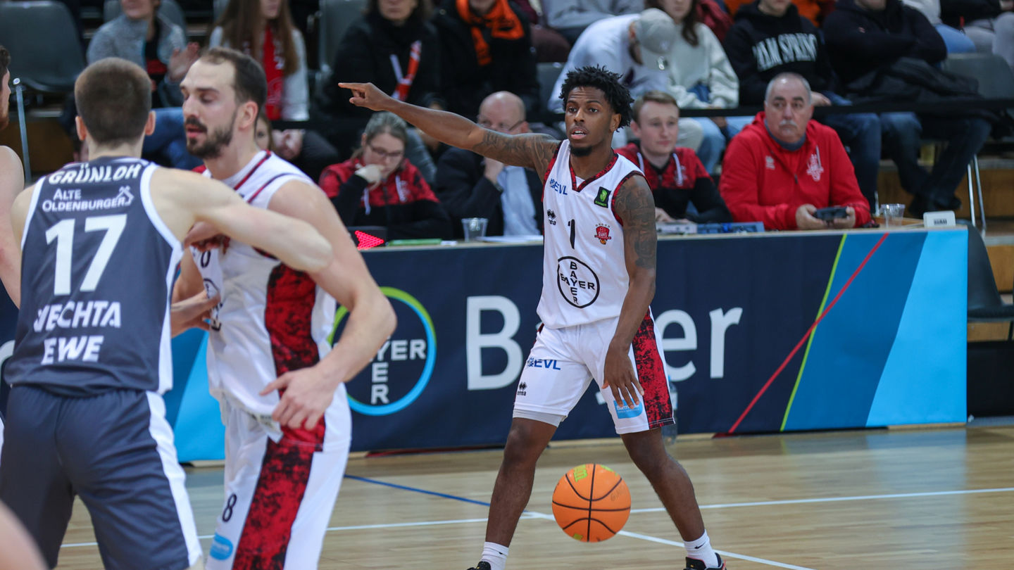 Gehen künftig getrennte Weg: Xavier Bishop und die BAYER GIANTS / Foto: Frank Fankhauser (@effefffoto)