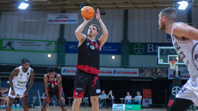 "Tippte" den Ball zum Sieg ein: Kevin Strangmeyer / Foto: Frank Fankhauser