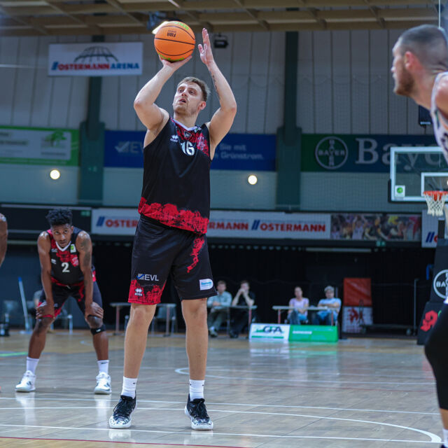 "Tippte" den Ball zum Sieg ein: Kevin Strangmeyer / Foto: Frank Fankhauser