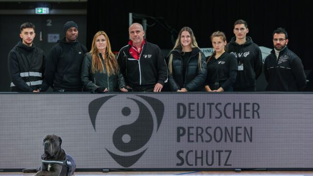 13 Jahre BAYER GIANTS: Der DPS Personenschutz sorgt in der Ostermann-Arena für Sicherheit / Foto: Frank Fankhauser