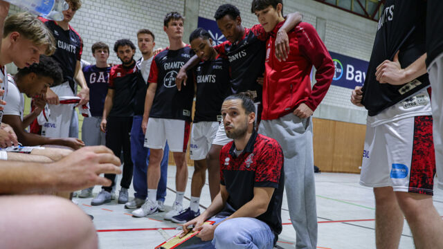 Sieg für die Mannen von Trainer Gabriel Strack gegen Salzkotten / Foto: Frank Fankhauser