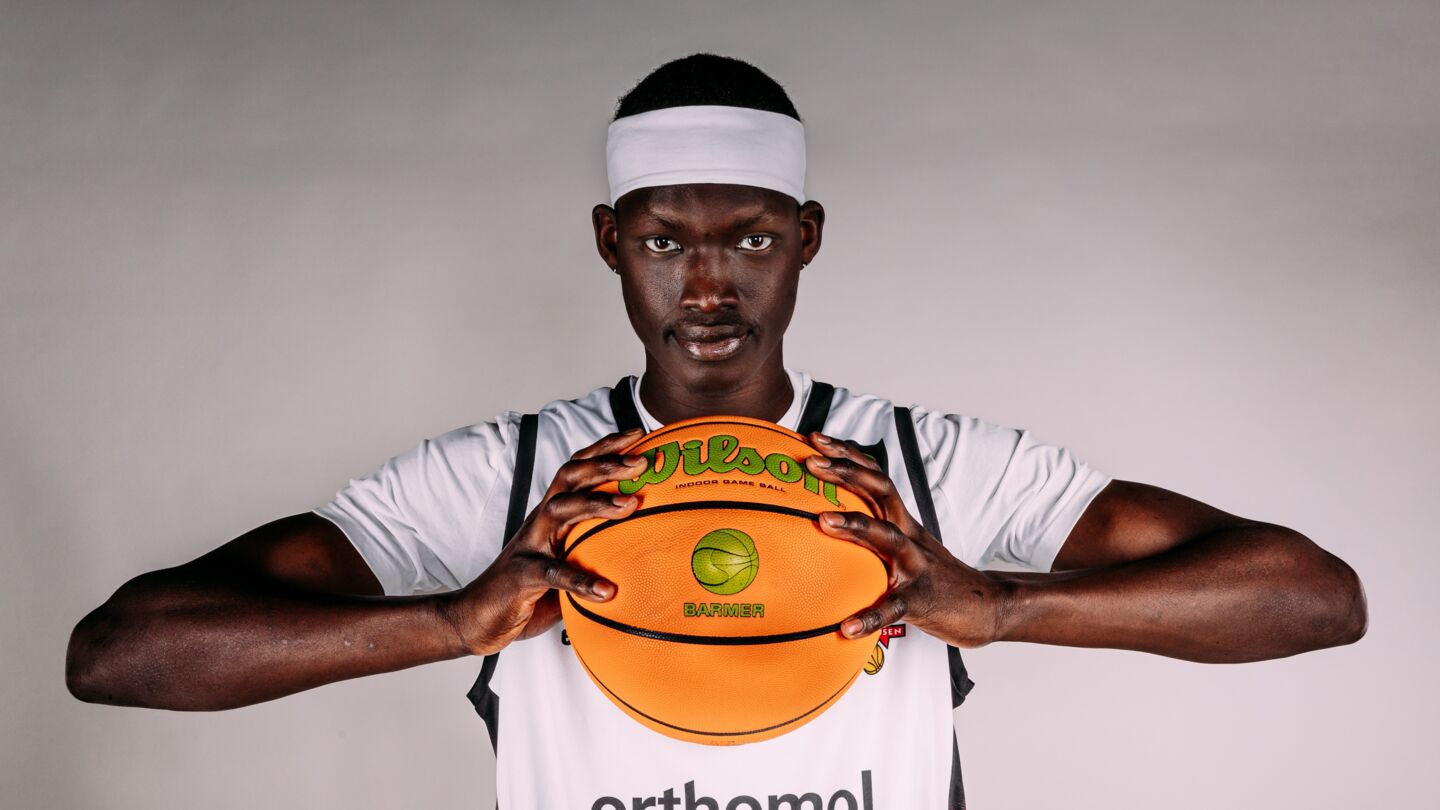 Neu am Rhein ist Lok Wur / Foto: Nils Althoff