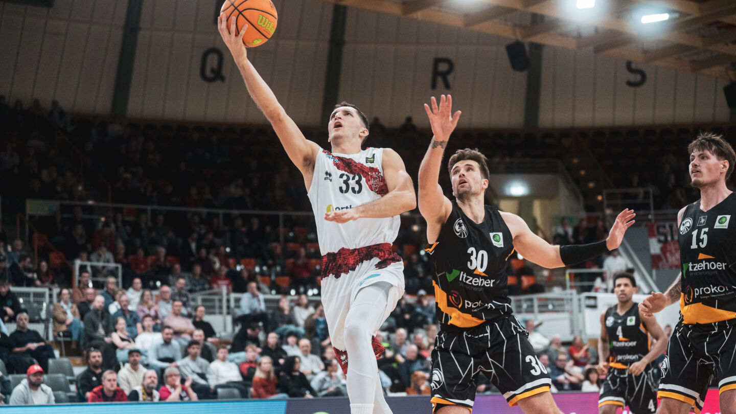 Dimi Djordjevic erzielte gegen Itzehoe 14 Zähler / Foto: Nils Althoff (NA)