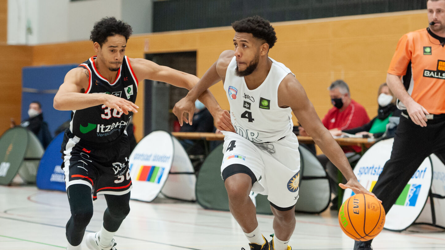 Quadre Lollis Jr. (im Trikot der Düsseldorf Giants 2021) ist ein BAYER GIANT / Foto: SG ART Giant Düsseldorf