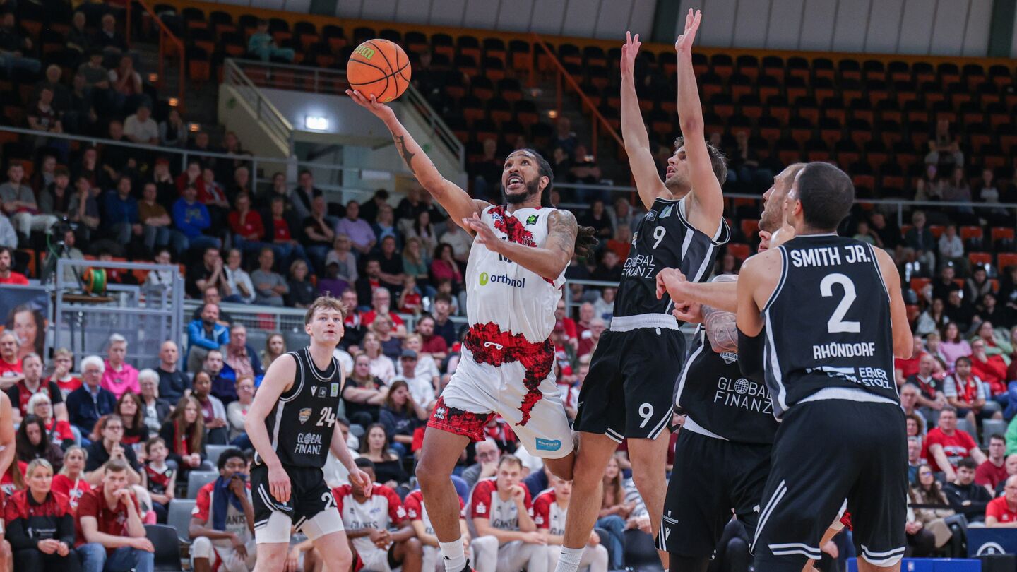 Donte Nicholas glänzte gegen die Dragons Rhöndorf / Foto: Frank Fankhauser