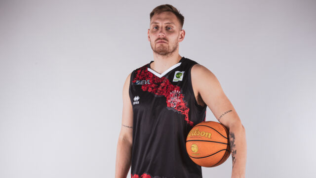 Ist nun Leverkusener: Kevin Strangmeyer / Foto: Nils Althoff