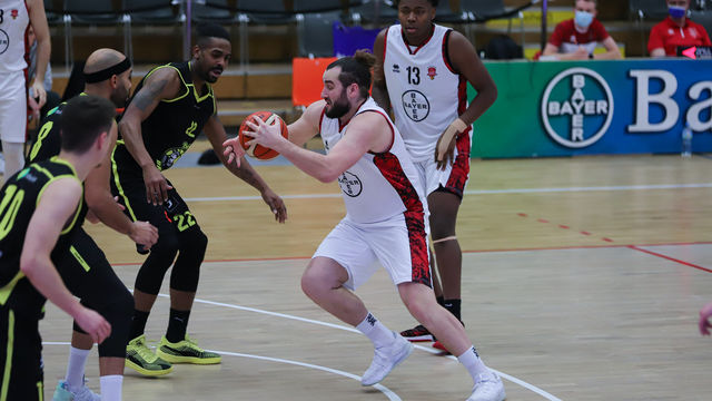 Die Herren ll um Routinier Marian Schick (mit Ball) ist auch der Suche nach einem Erfolgserlebnis / Foto: Frank Fankhauser