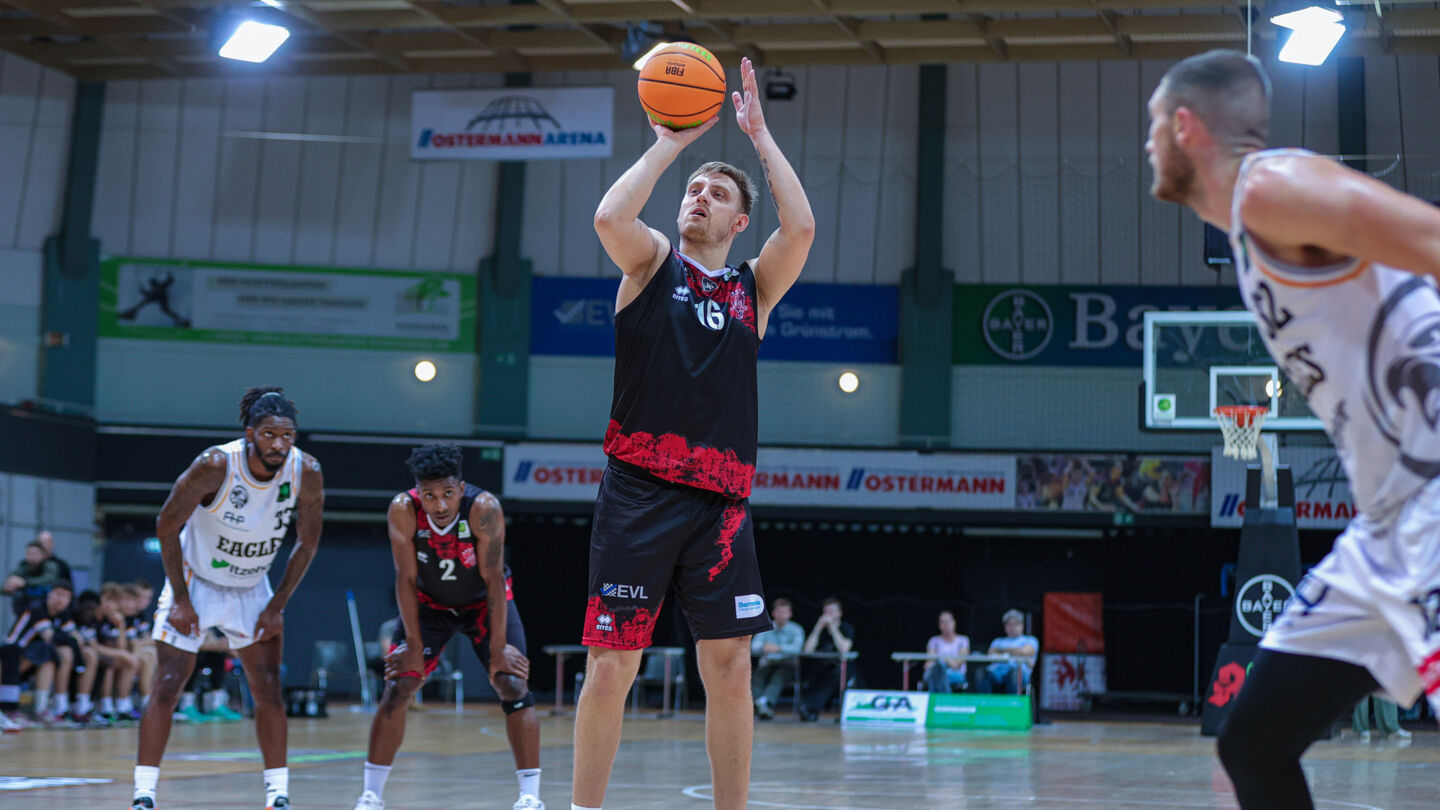 "Tippte" den Ball zum Sieg ein: Kevin Strangmeyer / Foto: Frank Fankhauser