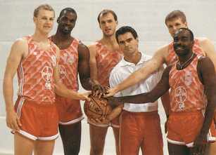 Die BAYER-Neuzugänge 1989/90. Darunter auch Kennard Johnson und Clinton Wheeler
